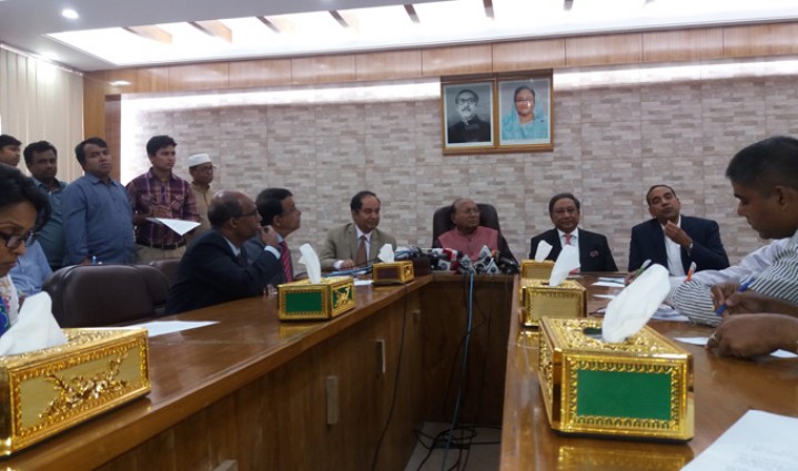 ‘মধ্যম আয়ের দেশ হলেও ওষুধ শিল্পে মেধাস্বত্ব ছাড়’