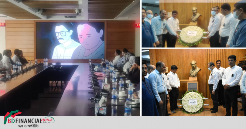 আইসিটি বিভাগের উদ্যোগে  বঙ্গবন্ধুর প্রতিকৃতিতে পুষ্পস্তবক অর্পণ