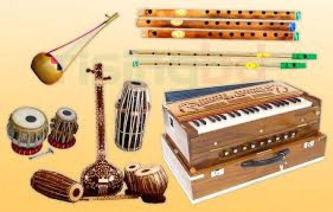 হারিয়ে যাচ্ছে দেশীয় বাদ্যযন্ত্র ঢাক-ঢোল
