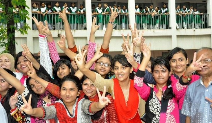 মূল্যায়নের ‘ত্রুটি সারাতে’ পাসের হারে ধাক্কা