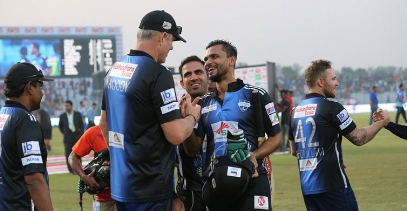মাশরাফির  রংপুর রাইডার্সের হাতেই বিপিএল শিরোপা