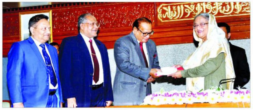 প্রধানমন্ত্রীর ত্রাণ তহবিলে হামদর্দের অনুদান