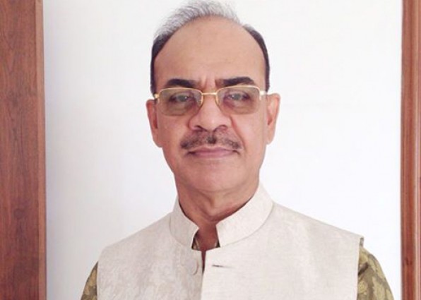 উড়ে এসে জুড়ে বসা নেতা নন ফারুক খান