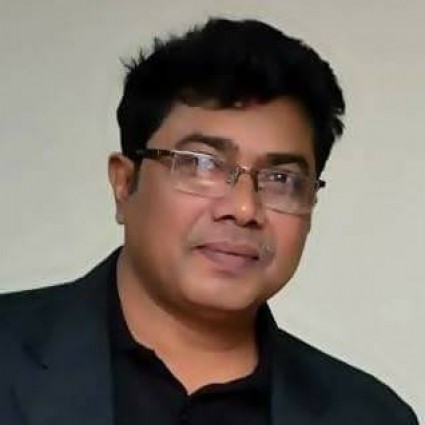 শাহ মোহাম্মাদ সানাউল হক এর কবিতা "পাখি ও পায়ের শব্দ"