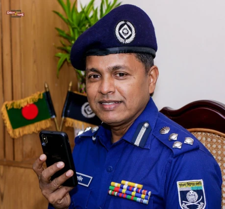 ডিআইজি হাবিবুর রহমান: করোনায় মানুষকে নিজে সাহায্য করছেন, অনুপ্রাণিত করেছেন পুলিশ ও ব্যবসায়ীদের