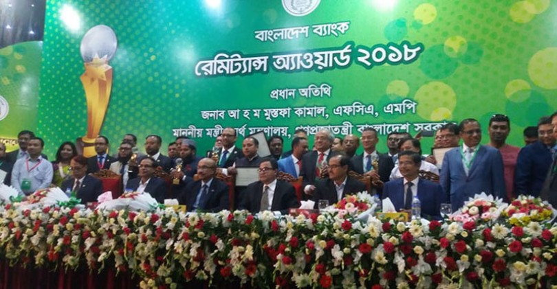 পুরো পদ্মাসেতুতে আলোর ঝিলিক