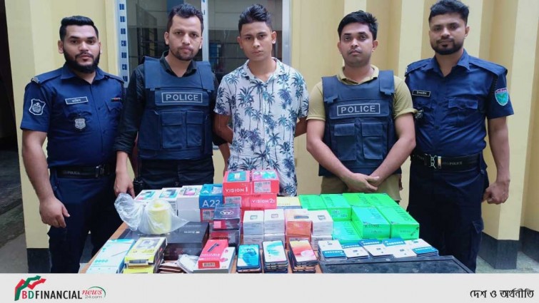 বিয়ানীবাজারে চোরাই মোবাইলসহ যুবক আটক