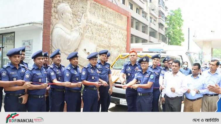 ঢাকা রেঞ্জের ডিআইজির পক্ষ থেকে মাদকাসক্তি নিরাময় কেন্দ্র ওয়েসিসকে এম্বুলেন্স প্রদান