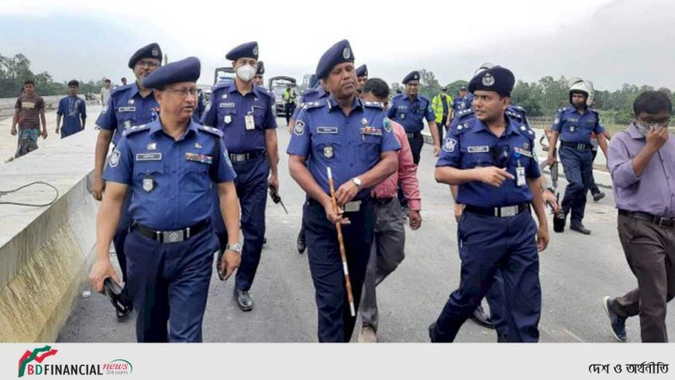 নিয়ম কানুন মেনে যানবাহন চালালে  মহাসড়কে যানজটের সৃষ্টি হবে না: ডিআইজি