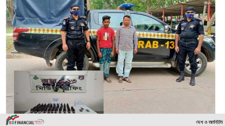 র‍্যাবের হাতে মাদকদ্রব্য ফেন্সিগ্রিপ সহ আটক-২
