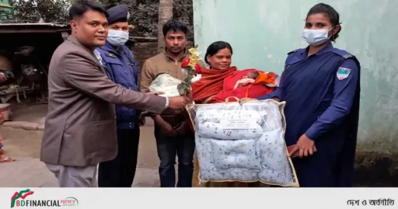 চুয়াডাঙ্গা জেলা পুলিশের পক্ষ থেকে সদ্য ভূমিষ্ঠ ঊনিশ (১৯) টি কন্যা শিশুর পরিবারকে পাঠানো হলো ফুল ও নতুন পোশাক