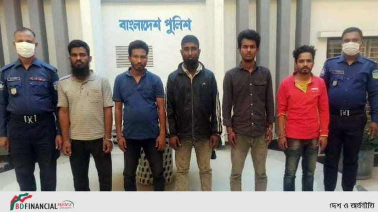 ময়মনসিংহে পুলিশের অভিযানে দেড় ডজন অপরাধী গ্রেফতার