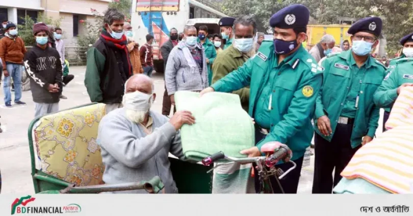 কম্বল বিরতণ ও মানবতার দেওয়াল উদ্বোধন করলেন আরএমপি পুলিশ কমিশনার