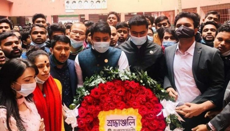 গণঅভ্যুত্থান দিবসে শহীদ মতিউর স্মৃতিসৌধে ছাত্রলীগের শ্রদ্ধা