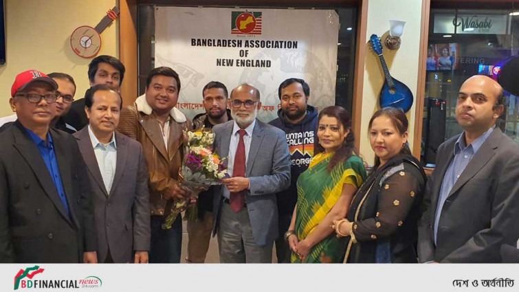 প্রবাসে দেশের বিরুদ্ধে অপপ্রচারকারীদের উপযুক্ত জবাব দিতে হবে: শ ম রেজাউল করিম