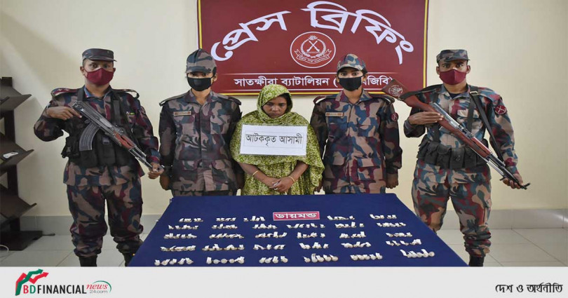 বিজিবির অভিযানে সাতক্ষীরা সীমান্ত হতে ১৪৮টি ডায়মন্ডের আংটিসহ আসামী আটক