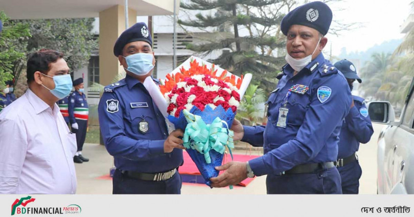 কক্সবাজার জেলার রিজার্ভ অফিস পরিদর্শন করলেন চট্টগ্রাম রেঞ্জের ডিআইজি মোঃ আনোয়ার হোসেন