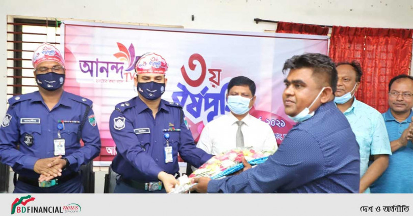 চুয়াডাঙ্গা প্রেসক্লাবে অনুষ্ঠিত হলো আনন্দ টিভি'র তৃতীয় বর্ষ পূর্তি অনুষ্ঠান