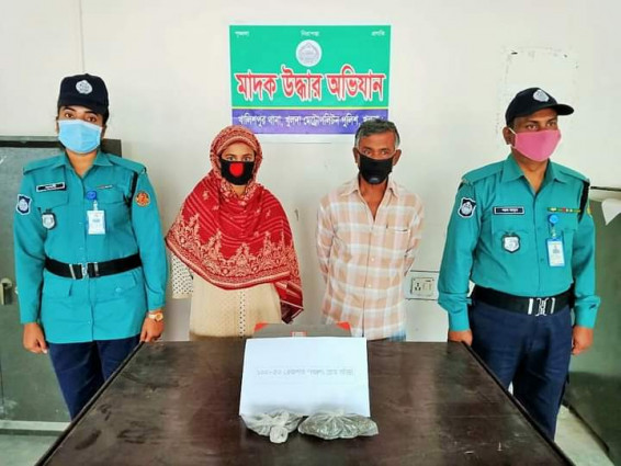 ৪০০ গ্রাম গাঁজা এবং ৩০  ইয়াবাসহ ৭ জনকে  গ্রেফতার করেছে খুলনা মহানগর পুলিশ