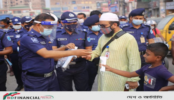 জনসাধারনের মাঝে জনসচেতনতা বৃদ্ধিতে ঢাকা জেলা পুলিশ বিভিন্ন কার্যক্রম হাতে নিয়েছে