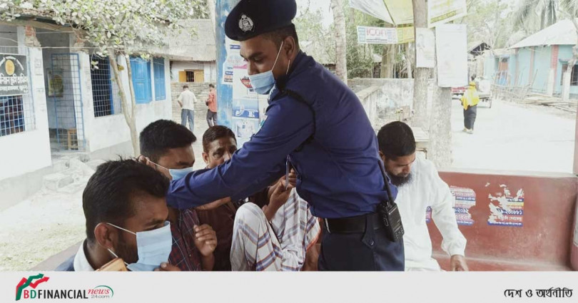 তেরখাদা থানায় মাস্ক পরিধান বিষয়ক বিশেষ সচেতনতামূলক ক্যাম্পেইন