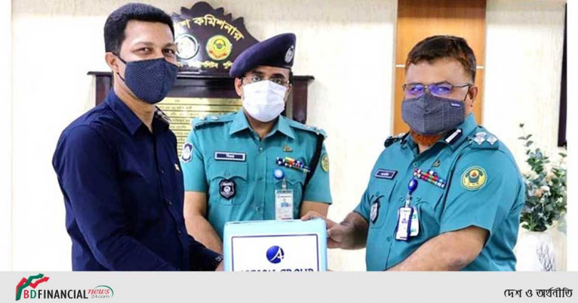 সিএমপিকে হ্যান্ড স্যানিটাইজার দিল এলবিয়ন গ্রুপ
