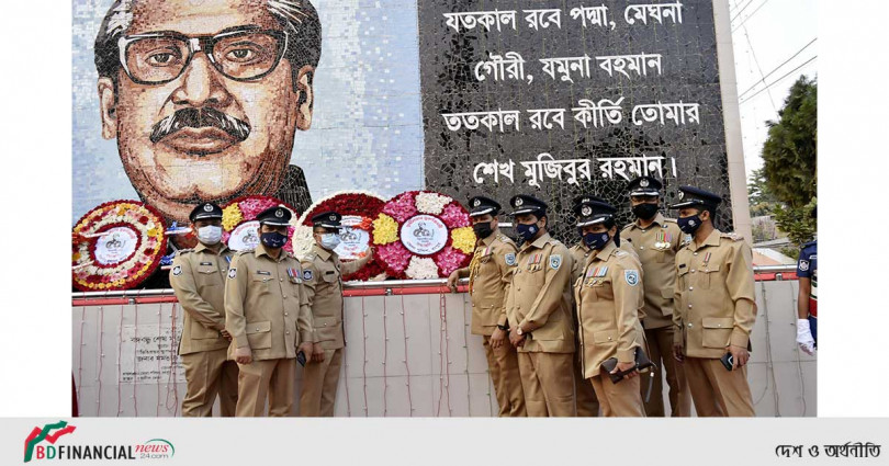 ২৬শে মার্চ মহান স্বাধীনতা ও জাতীয় দিবসে বঙ্গবন্ধুর প্রতি পুলিশ সুপার রংপুরের শ্রদ্ধা নিবেদন