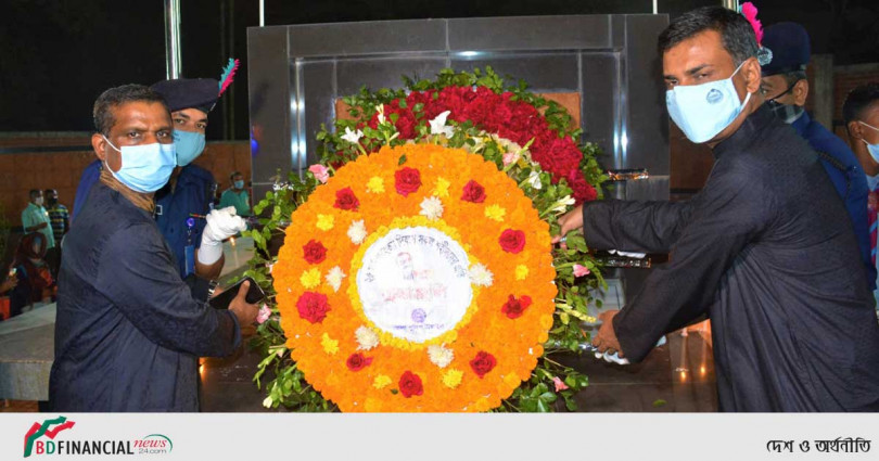 যথাযথ মর্যাদা ও ভাবগাম্ভীর্যের মধ্য দিয়ে টাঙ্গাইল জেলা পুলিশের জাতীয় গণহত্যা দিবস, ২০২১ পালিত