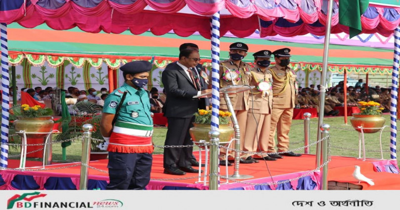 মহান স্বাধীনতা দিবস উপলক্ষে রংপুরে আনুষ্ঠানিকভাবে পতাকা উত্তোলন, কুচকাওয়াজ ও ডিসপ্লে