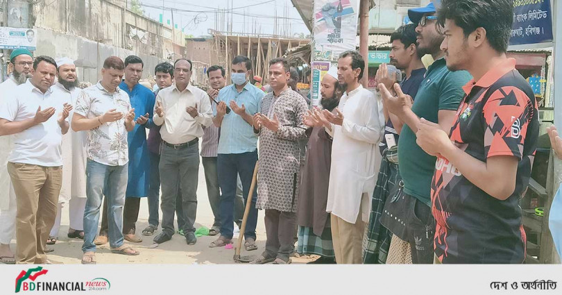 ১৯ লক্ষাধিক টাকা ব্যয়ে চুনারুঘাট থানা রাস্তার কাজের উদ্বোধন করেন নব- নির্বাচিত মেয়র