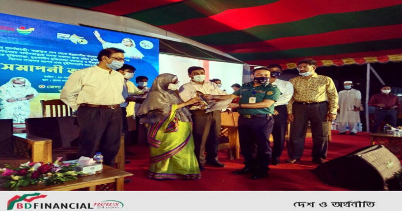 উন্নয়ন মেলায় কেএমপি'র উত্তম সেবা প্রদানকারী ক্যাটাগরিতে পুরস্কার প্রদান