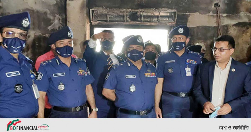 দ্বীনের সেবা বাদ দিয়ে ধর্মের নামে রাজনীতি করতে দেওয়া হবে না: আইজিপি