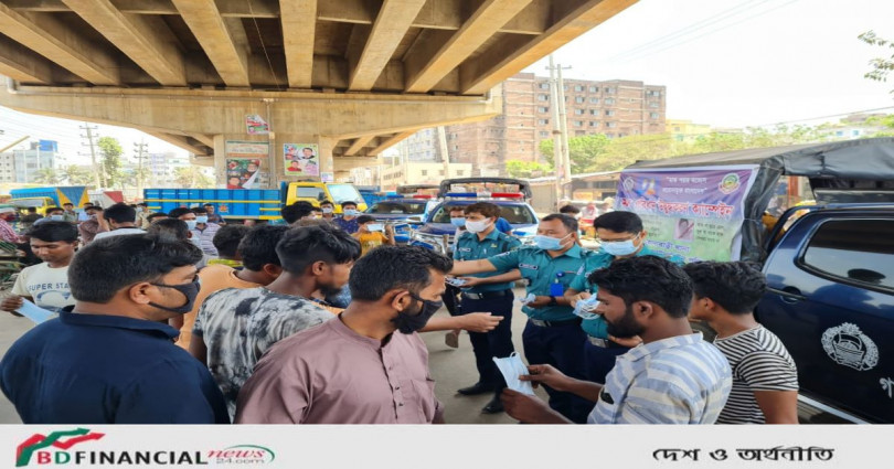 সংক্রমণ মোকাবেলায় জনসচেতনতা বাড়াতে কাজ করছে গাজীপুর মেট্রোপলিটন পুলিশ