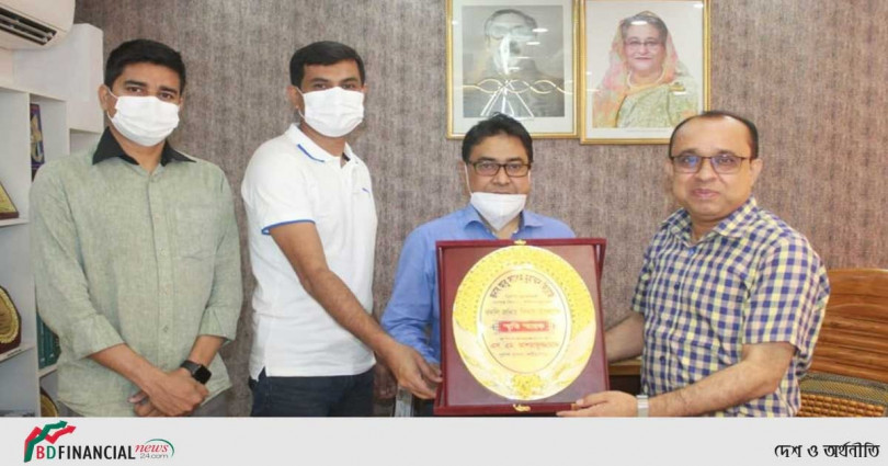 শরীয়তপুরের নির্বাহী প্রকৌশলীর বদলী জনিত বিদায়ে সংবর্ধনা জানালেন পুলিশ সুপার