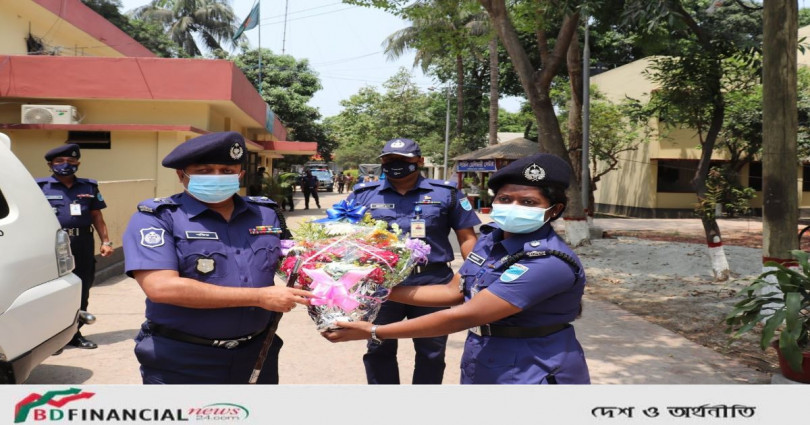 কালীগঞ্জ ও কাপাসিয়া থানা পরিদর্শনে পুলিশ সুপার এসএম শফিউল্লাহ্