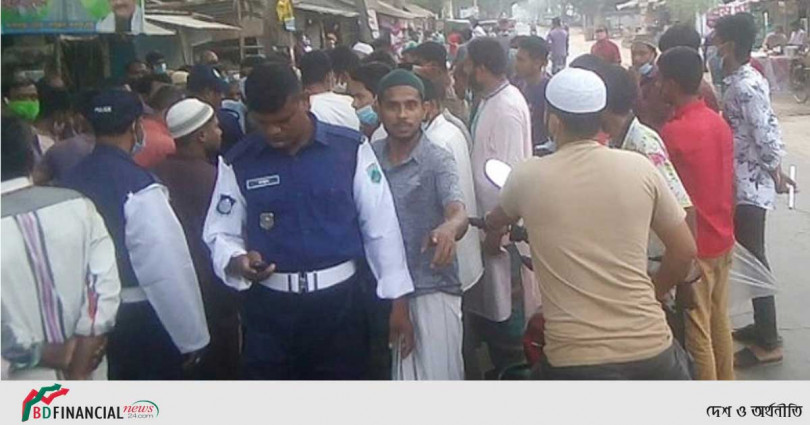জয়পুরহাটে  লকডাউনের বিধিনিষেধ মানতে বলায় ৩ ট্রাফিক পুলিশকে মারধর
