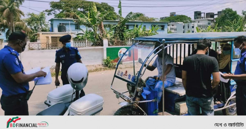 লকডাউন প্রতিপালনে মাঠে রয়েছে চাঁদপুর জেলা পুলিশ