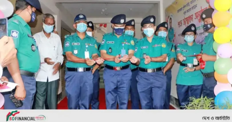বায়া বাজার পুলিশ ফাঁড়ির নতুন ভবন উদ্বোধন করলেন আরএমপি পুলিশ কমিশনার
