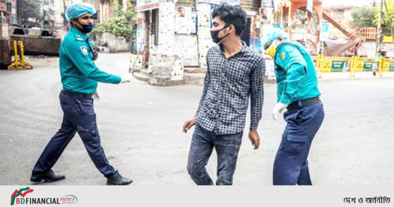 মাস্ক না পরলে ‘বেতের বাড়ি’