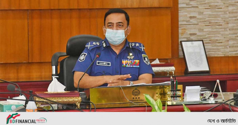 মাস্ক পরিধানসহ স্বাস্থ্য সুরক্ষা মেনে কেনাকাটা নি‌শ্চিত করার আহবান জানালেন আইজিপি