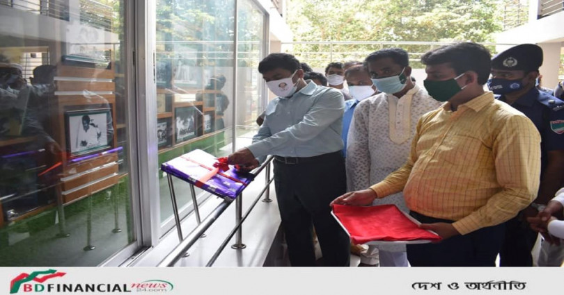 দিঘলিয়া উপজেলায় বিভিন্ন উন্নয়নমূলক কর্মকাণ্ডের উদ্বোধন করলেন খুলনার জেলা প্রশাসক