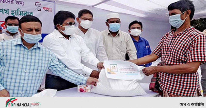 বগুড়ায় প্রধানমন্ত্রীর উপহার পেলেন পৌর এলাকার ৪২০টি পরিবার