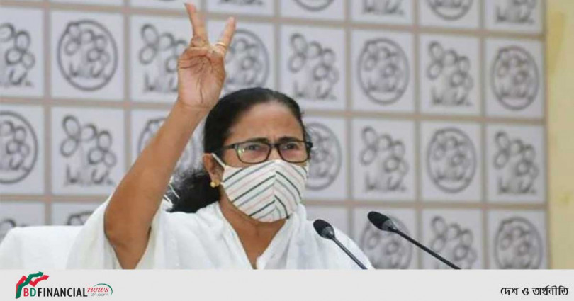 টানা তৃতীয়বার মুখ্যমন্ত্রী হিসেবে শপথ নিলেন মমতা