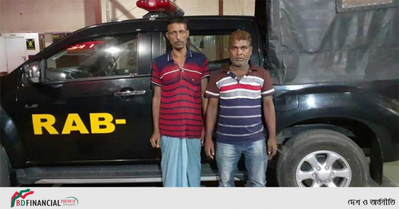 ৫৬ কেজি গাঁজাবোঝাই ট্রাকসহ ২জনকে আটক করেছে  র‌্যাব-১০