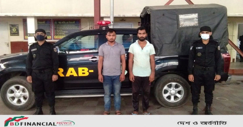 ৫৫৯ ফেনসিডিলসহ ৫ মাদক ব্যবসায়ীকে গ্রেফতার করেছে র‌্যাব- ১০