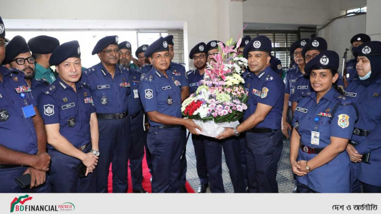 দায়িত্ব গ্রহণ করলেন অতিরিক্ত পুলিশ মহাপরিদর্শক হাবিবুর রহমান