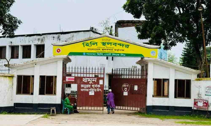 দুর্গাপূজায় হিলি স্থলবন্দর দিয়ে ৮ দিন বন্ধ থাকবে আমদানি-রপ্তানি