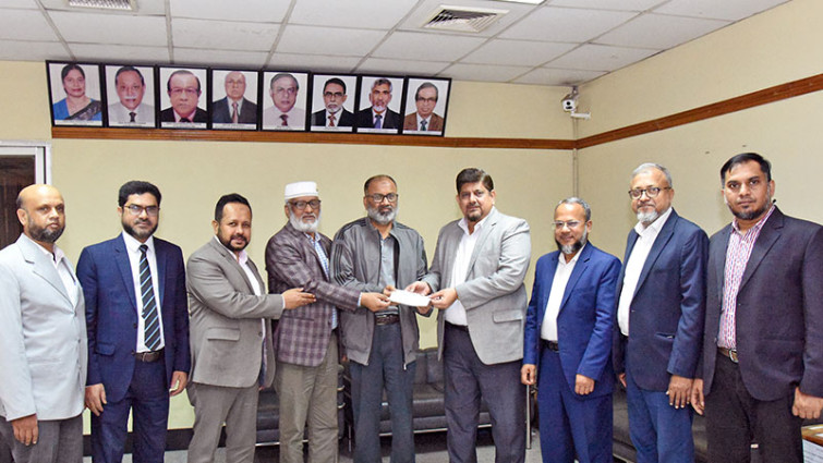 আল-আরাফাহ্ ইসলামী ব্যাংকের অনুদান পেল ঢাকা ন্যাশনাল মেডিকেল কলেজ