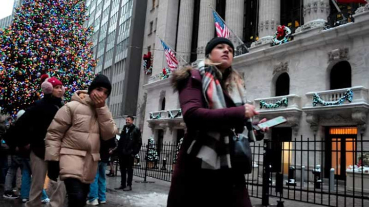 টানা তিন বছর দুই অংকের উত্থান দেখল বৈশ্বিক শেয়ারবাজার