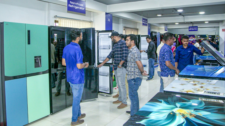 ঈদ কেনাকাটায় ফ্রিজ বিক্রিতে ন্য্বোস, ক্রেতার পছন্দে ওয়ালটনের আধিপত্য
